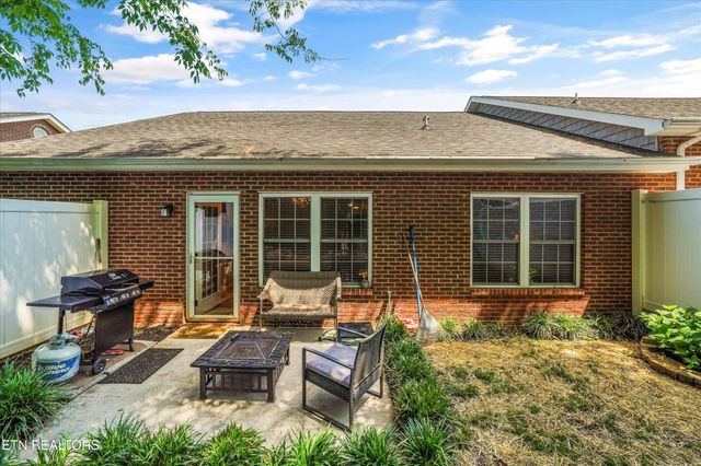 1125 Crested Springs Way, Knoxville, TN 37923