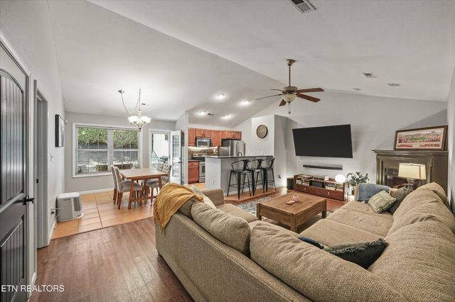 1125 Crested Springs Way, Knoxville, TN 37923