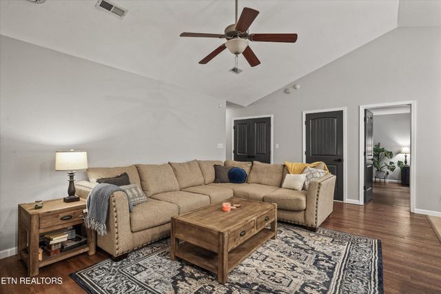 1125 Crested Springs Way, Knoxville, TN 37923