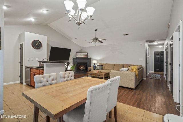 1125 Crested Springs Way, Knoxville, TN 37923