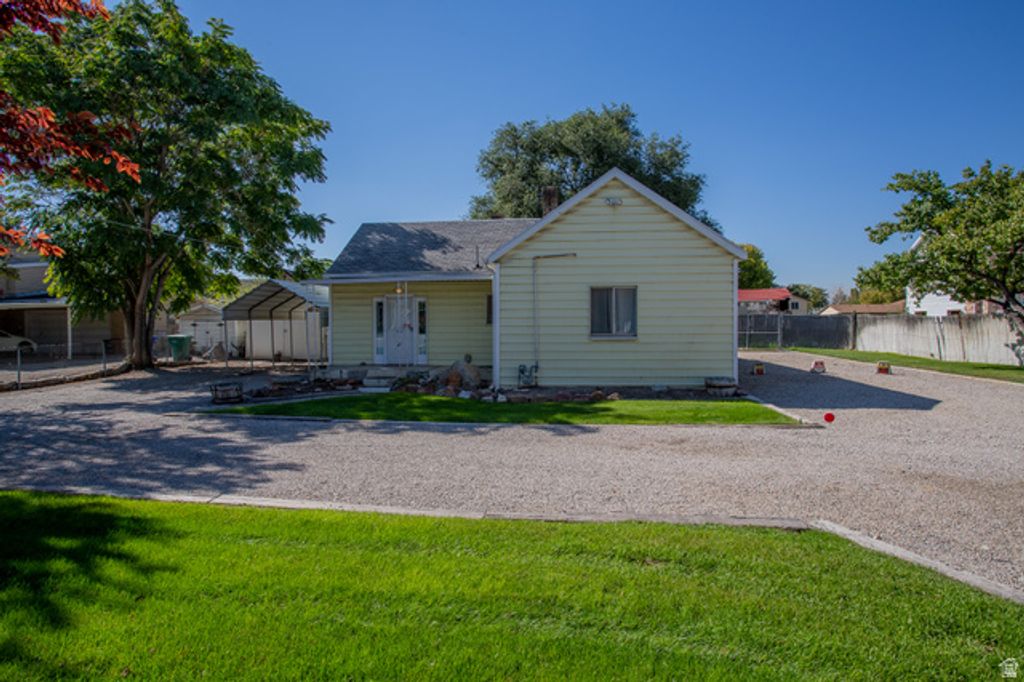 8686 S TEMPLE DR, West Jordan, UT 84088