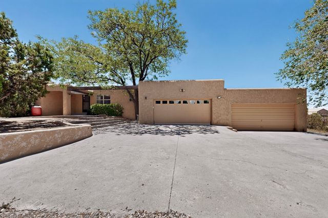 11 Verano Loop, Santa Fe, NM 87508