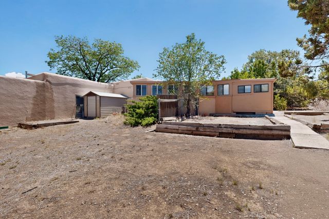 11 Verano Loop, Santa Fe, NM 87508