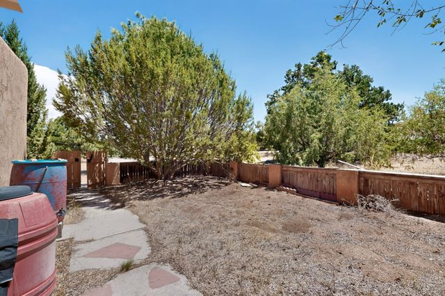 11 Verano Loop, Santa Fe, NM 87508