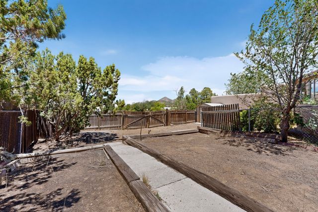 11 Verano Loop, Santa Fe, NM 87508