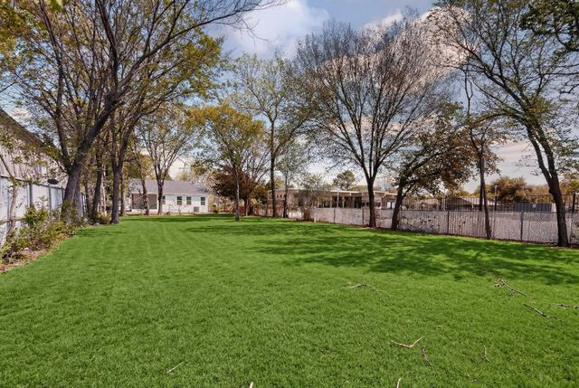 1529 Conner Drive, Dallas, TX 75217