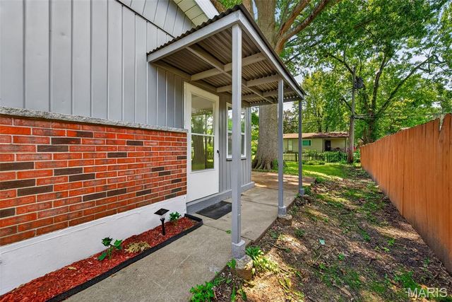 1316 Bayonne Drive, Unincorporated, MO 63138