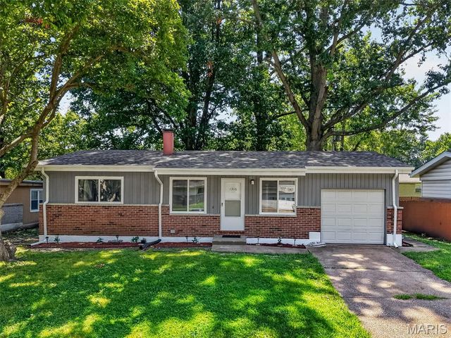 1316 Bayonne Drive, Unincorporated, MO 63138
