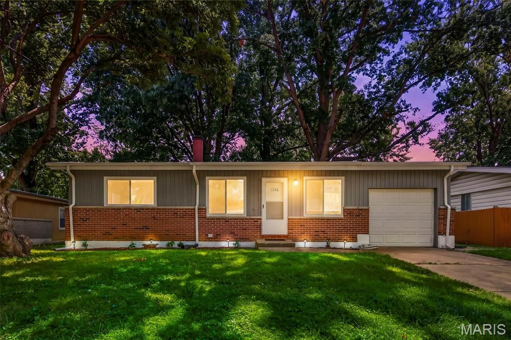 1316 Bayonne Drive, Unincorporated, MO 63138