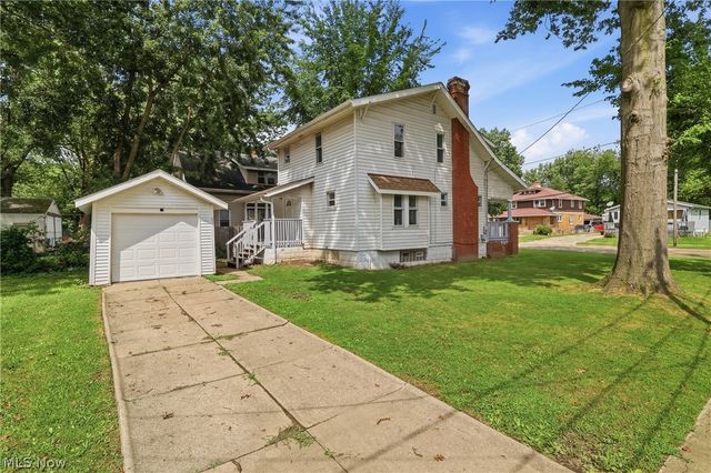1000 Lovers Lane, Akron, OH 44306