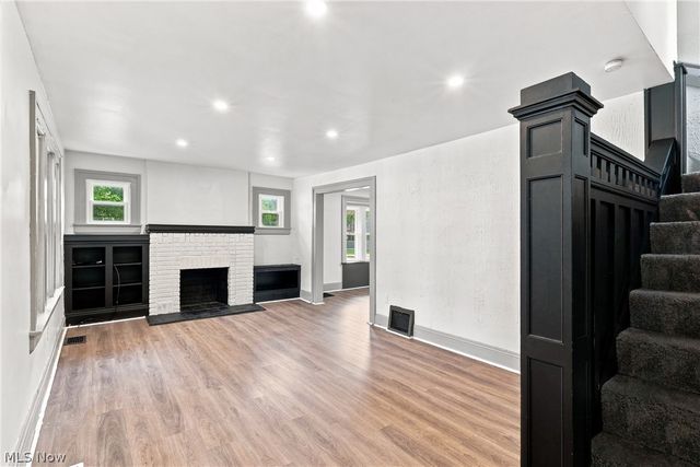 1000 Lovers Lane, Akron, OH 44306