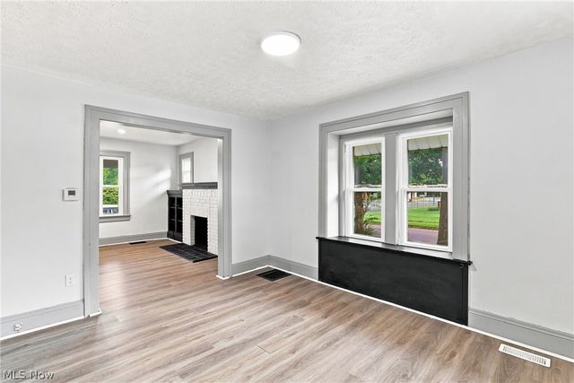 1000 Lovers Lane, Akron, OH 44306