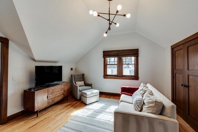 305 S Mills Street, Madison, WI 53715