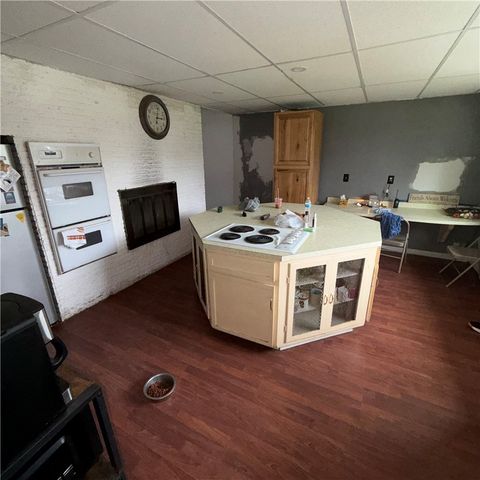 2927 Spangler Rd, Hermitage, PA 16148