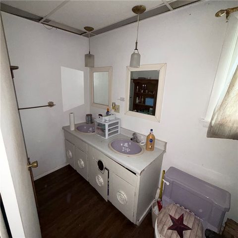 2927 Spangler Rd, Hermitage, PA 16148