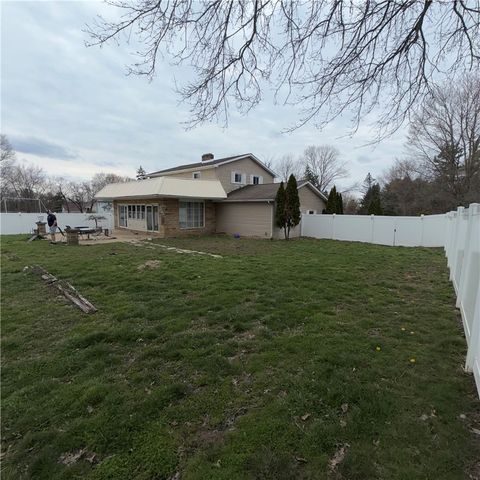 2927 Spangler Rd, Hermitage, PA 16148