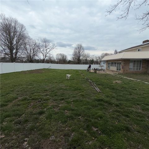 2927 Spangler Rd, Hermitage, PA 16148