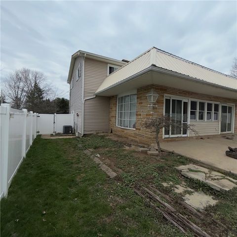 2927 Spangler Rd, Hermitage, PA 16148