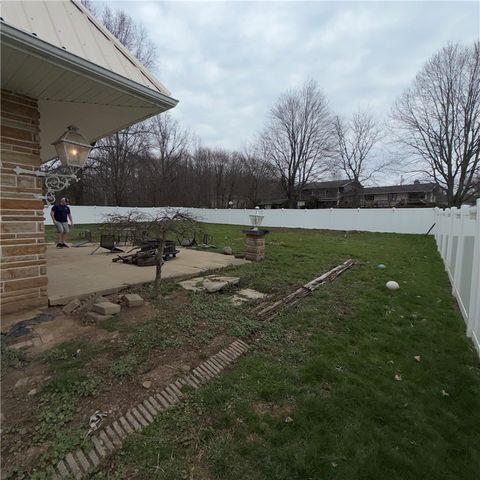 2927 Spangler Rd, Hermitage, PA 16148