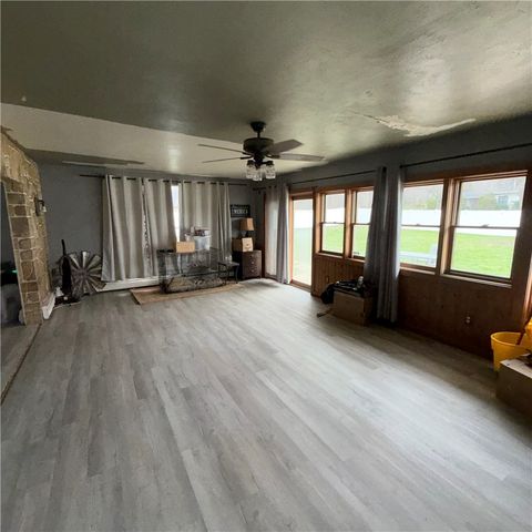 2927 Spangler Rd, Hermitage, PA 16148