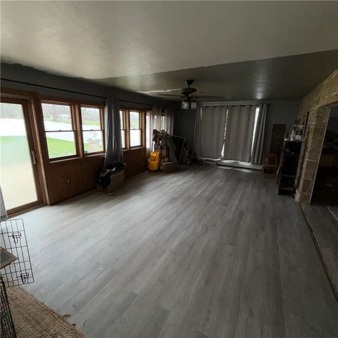 2927 Spangler Rd, Hermitage, PA 16148