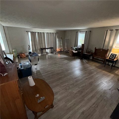 2927 Spangler Rd, Hermitage, PA 16148