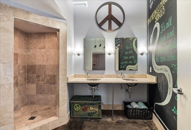 311 W 5TH ST 703, Austin, TX 78701