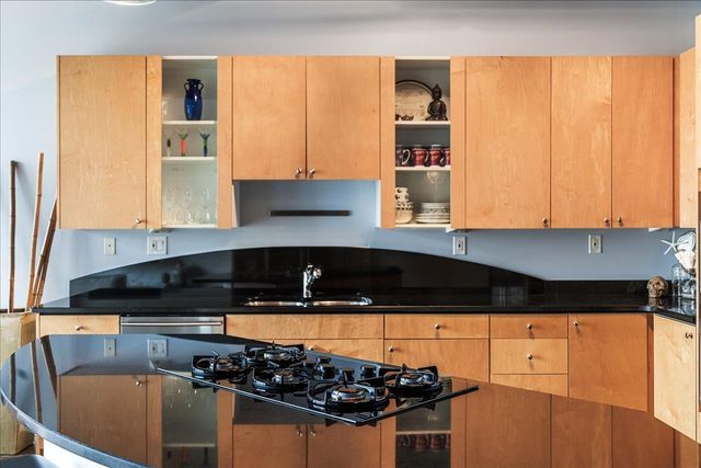 311 W 5TH ST 703, Austin, TX 78701