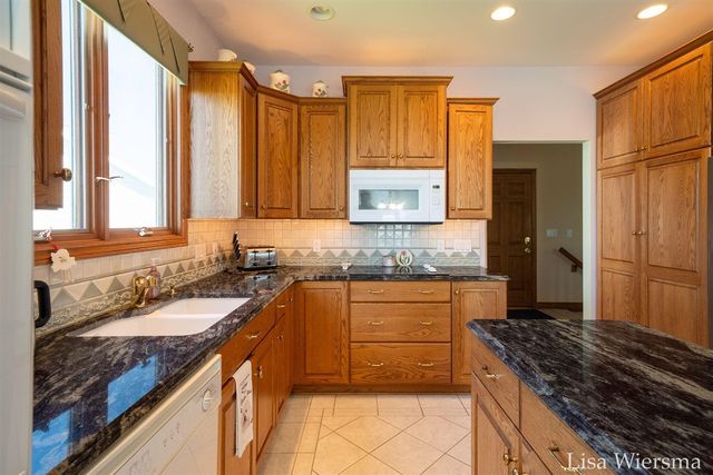 34 Regal Court, Zeeland, MI 49464