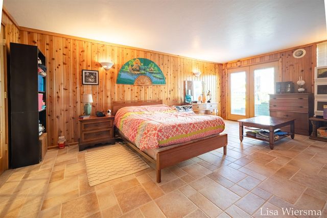 34 Regal Court, Zeeland, MI 49464