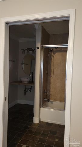 1010 N Hayne St 2, Pensacola, FL 32501