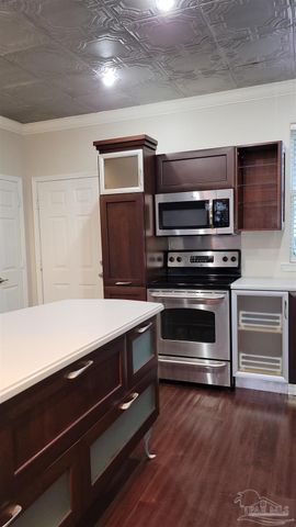 1010 N Hayne St 2, Pensacola, FL 32501
