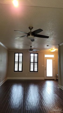 1010 N Hayne St 2, Pensacola, FL 32501