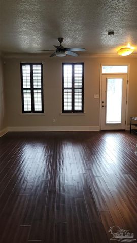 1010 N Hayne St 2, Pensacola, FL 32501