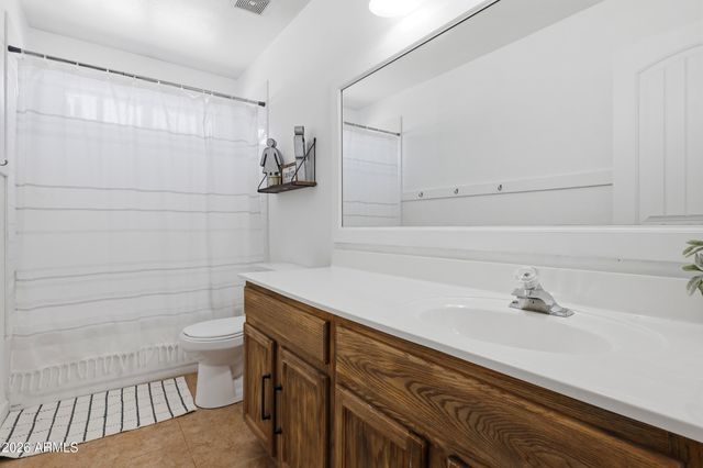 7329 N 82ND Avenue, Glendale, AZ 85303