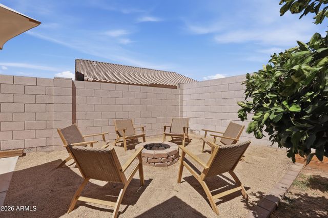 7329 N 82ND Avenue, Glendale, AZ 85303