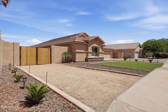 7329 N 82ND Avenue, Glendale, AZ 85303