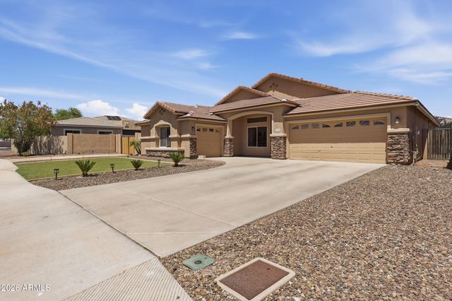 7329 N 82ND Avenue, Glendale, AZ 85303