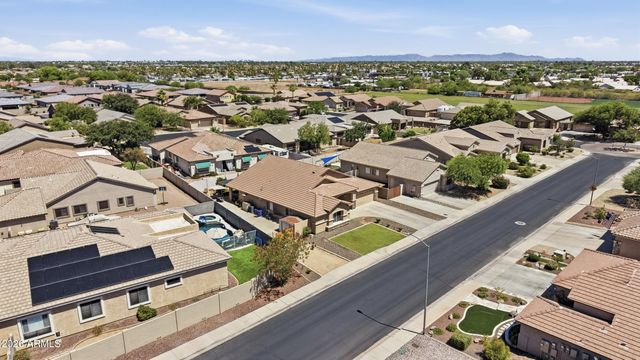 7329 N 82ND Avenue, Glendale, AZ 85303