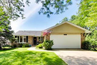 1002 S Haddow Avenue, Arlington Heights, IL 60005