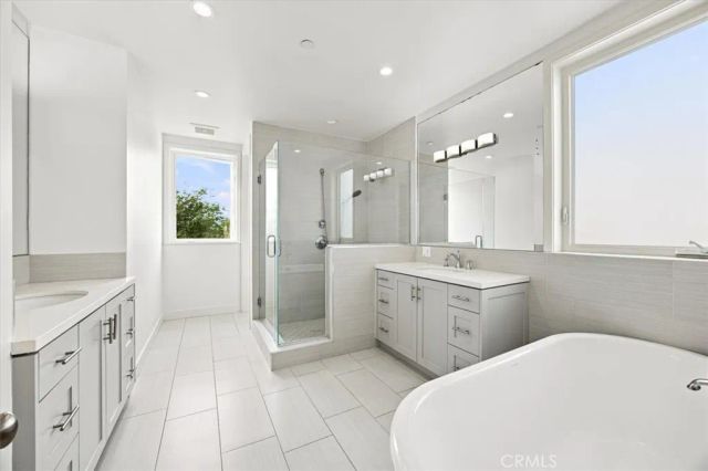 118 Meyer Court, Hermosa Beach, CA 90254
