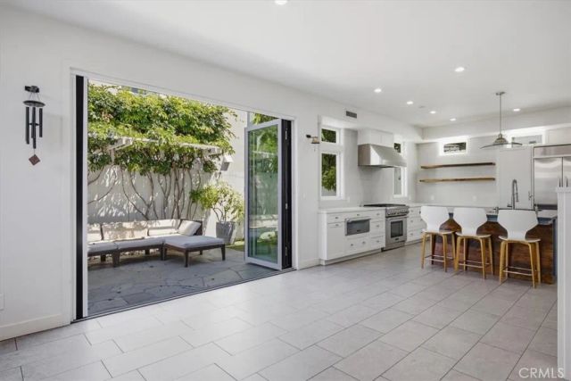 118 Meyer Court, Hermosa Beach, CA 90254