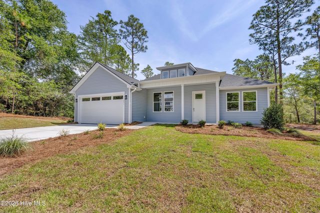251 Foxcroft Road, Southport, NC 28461