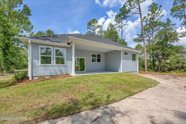 251 Foxcroft Road, Southport, NC 28461