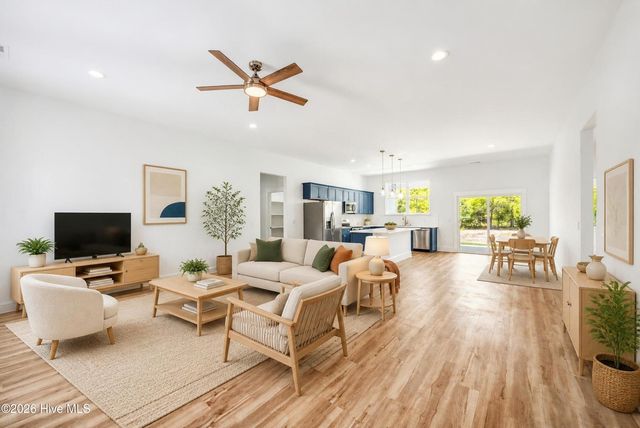 251 Foxcroft Road, Southport, NC 28461