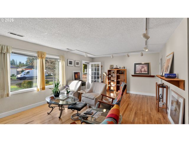 651 WAYNE Dr, Keizer, OR 97303