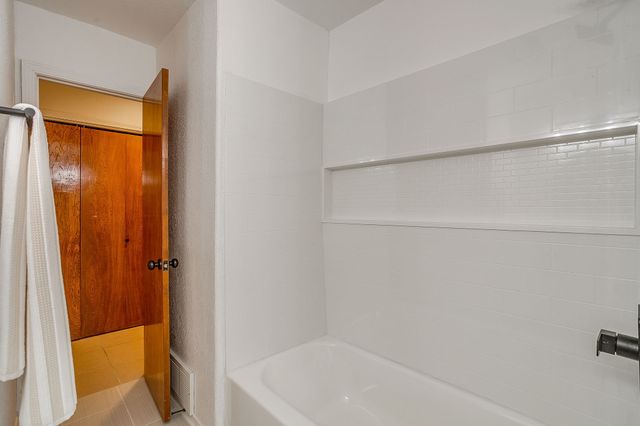 10127 Ravenswood Road, Granbury, TX 76049