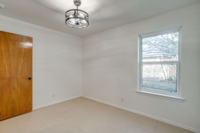 10127 Ravenswood Road, Granbury, TX 76049