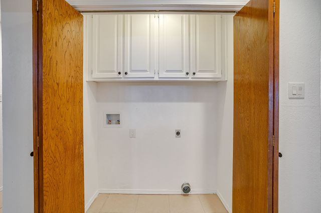 10127 Ravenswood Road, Granbury, TX 76049