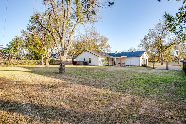 10127 Ravenswood Road, Granbury, TX 76049